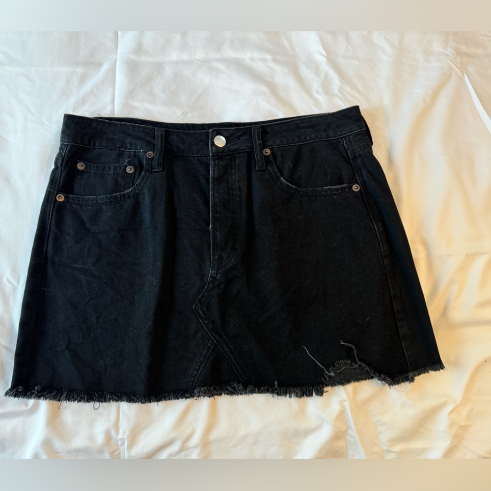 American eagle women’s black denim skirt size 10
